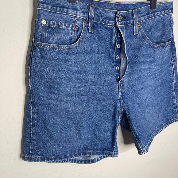 Levi’s 501 6” Denim Shorts Button Fly Women’s 100% Cotton Shorts - Size W32 - Picture 4 of 6